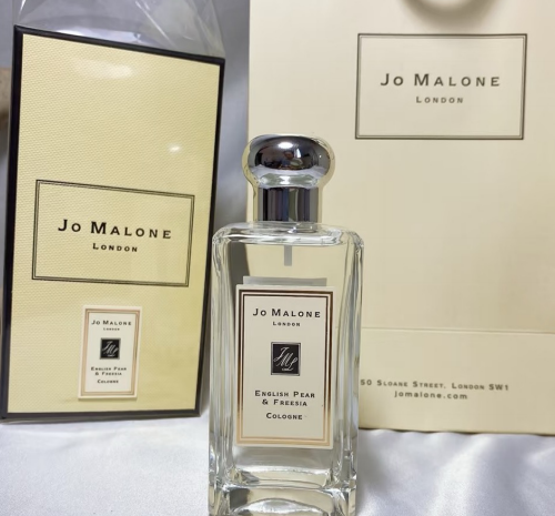 Catalogue product photo — US-185 — Catalogue name: Jo Malone London English Pear & Freesia — Capacity shown: 100 ml