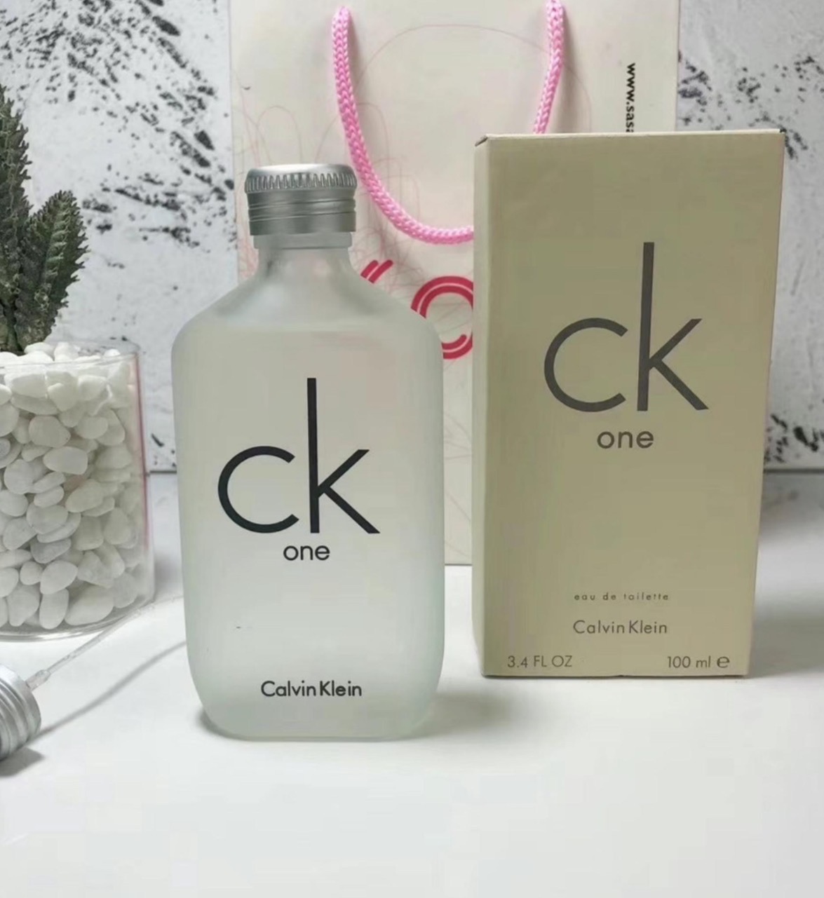 Catalogue product photo — US-197 — Catalogue name: Calvin Klein CK One — Capacity shown: 100 ml