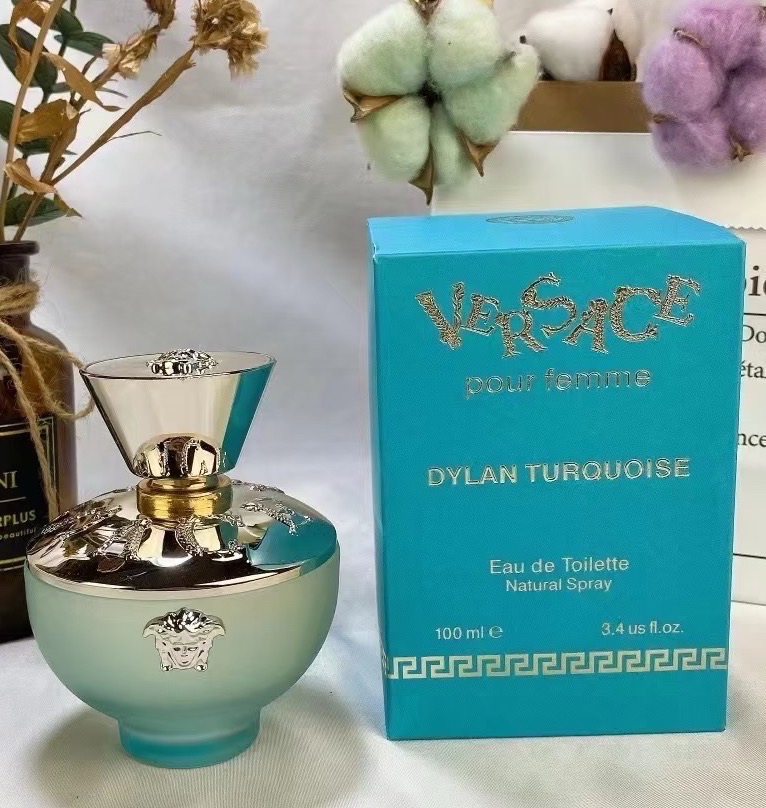 Catalogue product photo — US-205 — Catalogue name: Versace Dylan Turquoise Pour Femme — Capacity shown: 100 ml