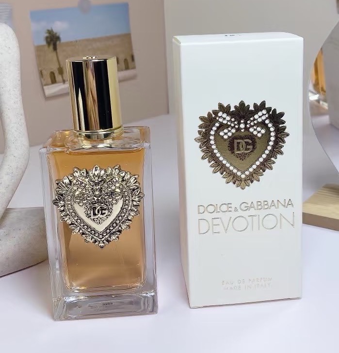 Catalogue product photo — US-218 — Catalogue name: Dolce & Gabbana Devotion — Capacity shown: 100 ml