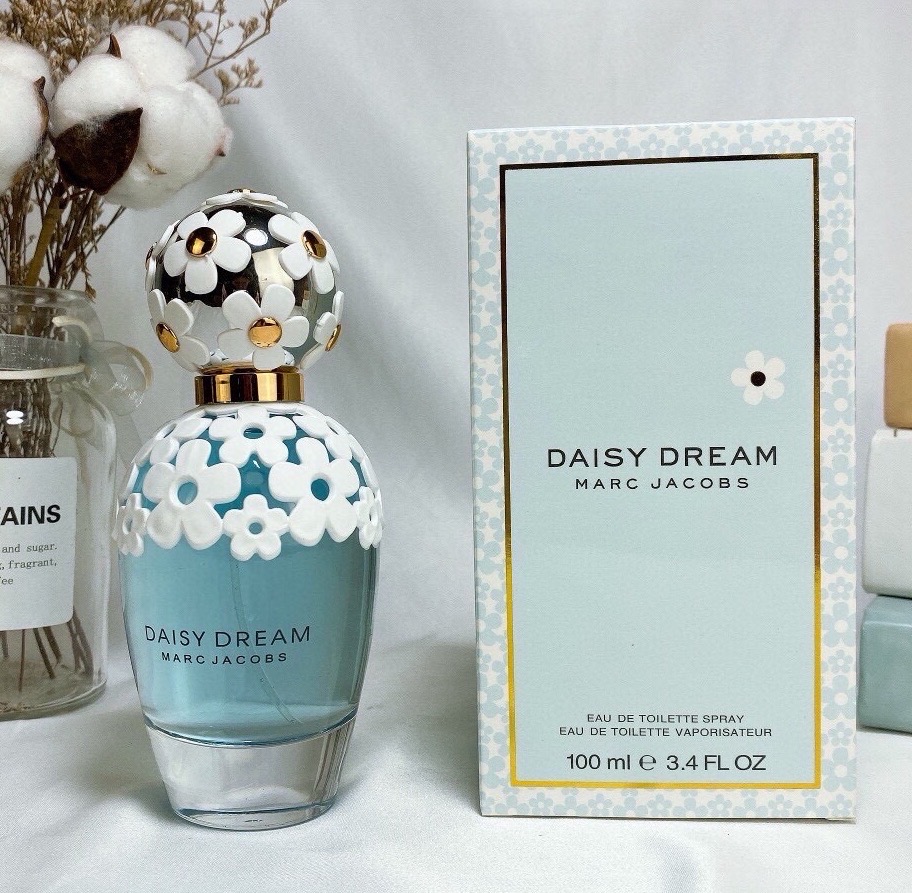 Catalogue product photo — US-228 — Catalogue name: Marc Jacobs Daisy Dream — Capacity shown: 100 ml