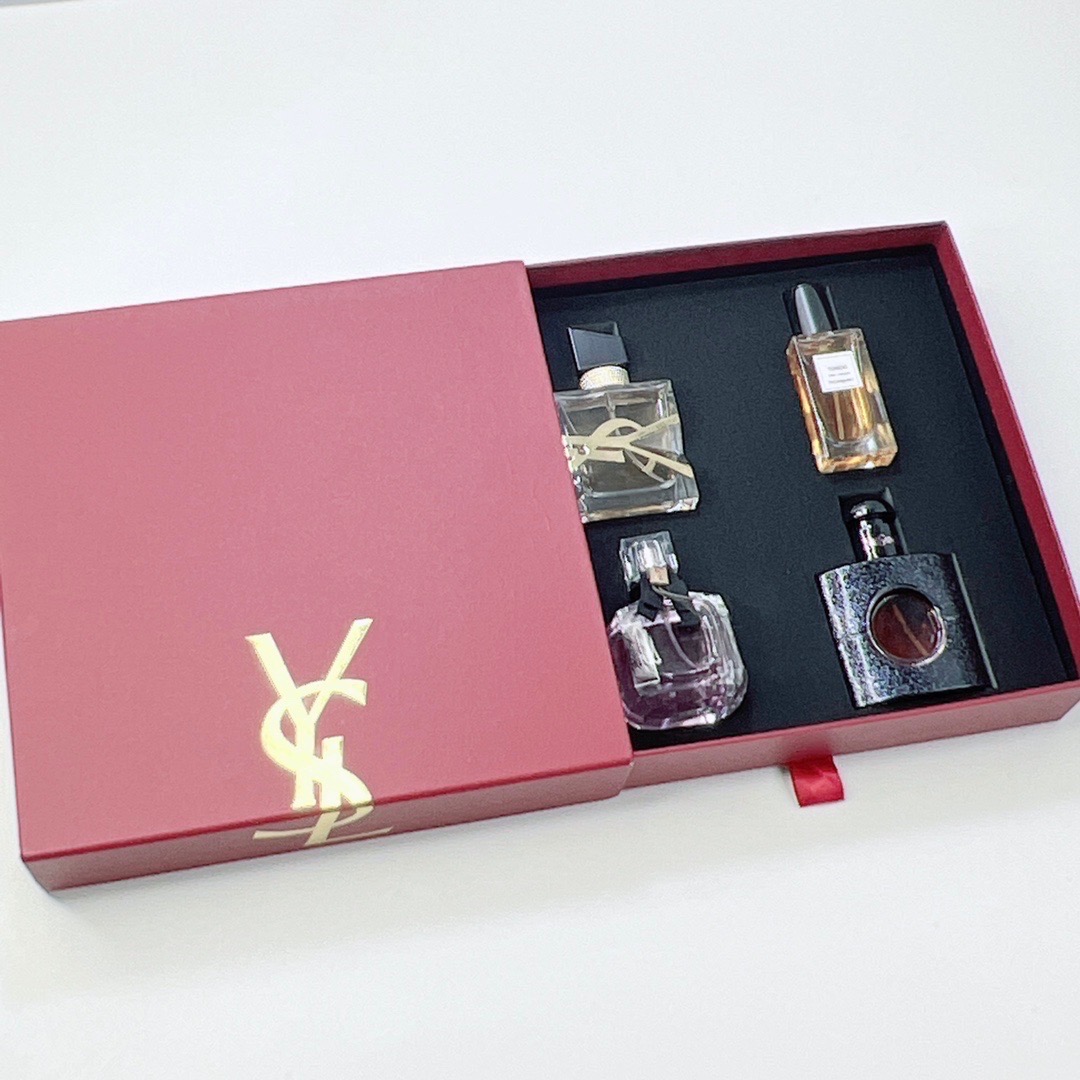 Catalogue product photo — US-240 — Catalogue name: Yves Saint Laurent Four-Bottle Fragrance Set — Capacity shown: 4 × 30 ml
