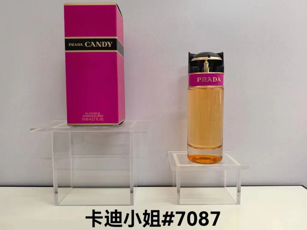 Prada Candy Eau de Parfum — 80ml — US-335 — Catalogue name: Prada Candy Eau de Parfum — Capacity shown: 80ml
