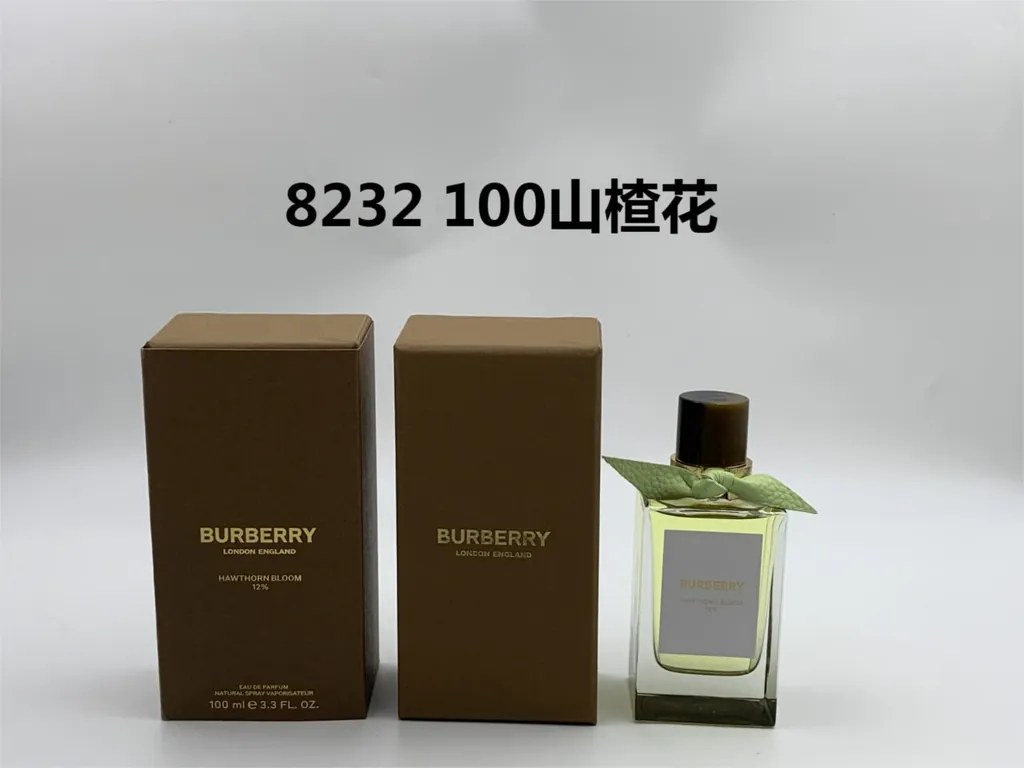 Burberry Hawthorn Bloom — 100ml — US-480 — Catalogue name: Burberry Hawthorn Bloom — Capacity shown: 100ml