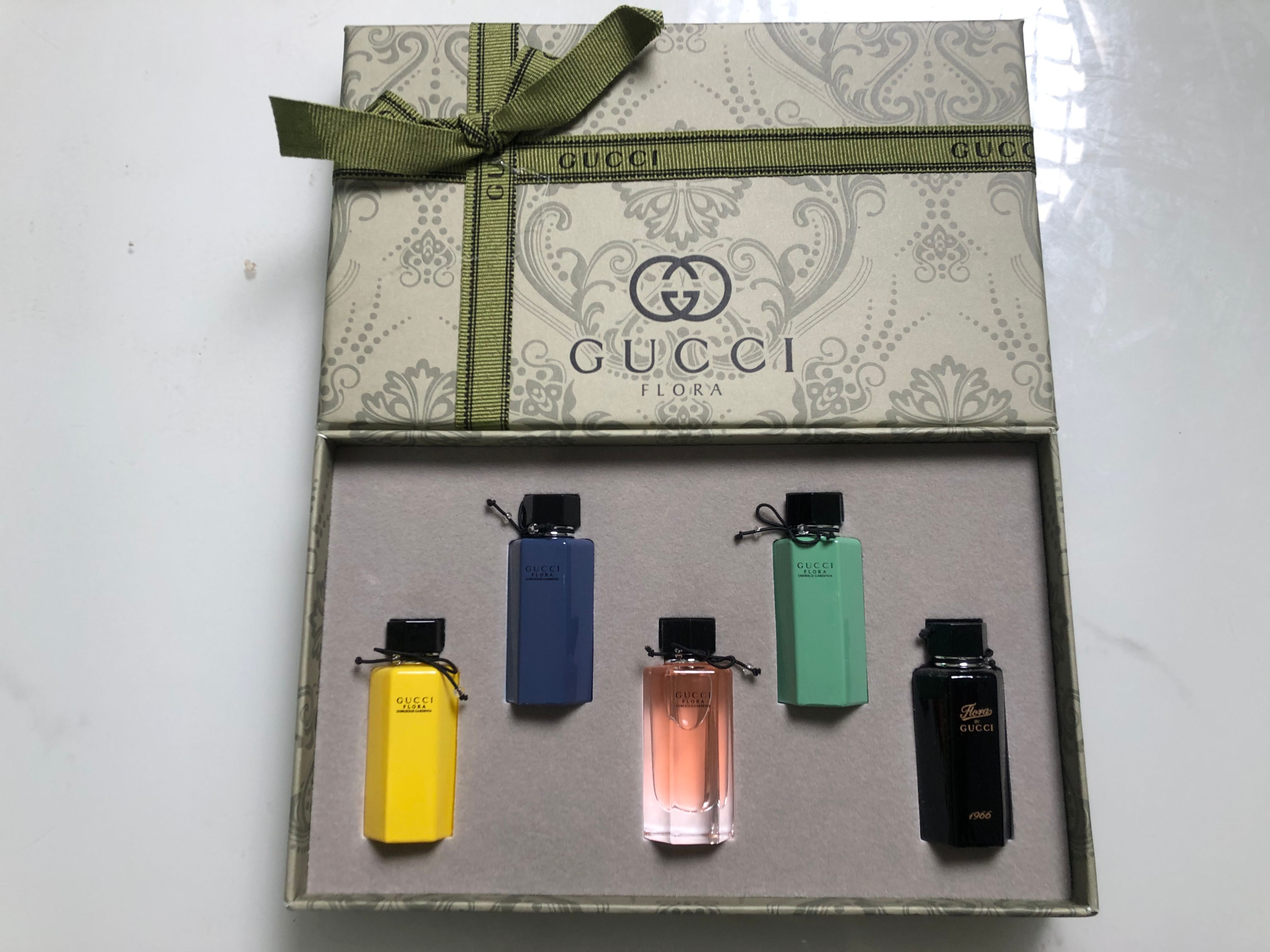 Gift-set product photo — US-258 — Catalogue name: Gucci Flora 5-Piece Mini Perfume Gift Set — Capacity shown: 5ml × 5
