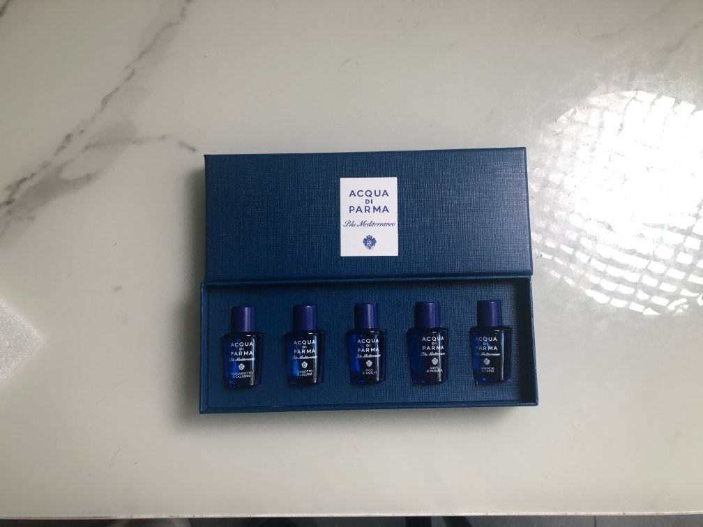 Gift-set product photo — US-267 — Catalogue name: Acqua di Parma Blu Mediterraneo 5-Piece Mini Perfume Gift Set — Capacity shown: 5ml × 5