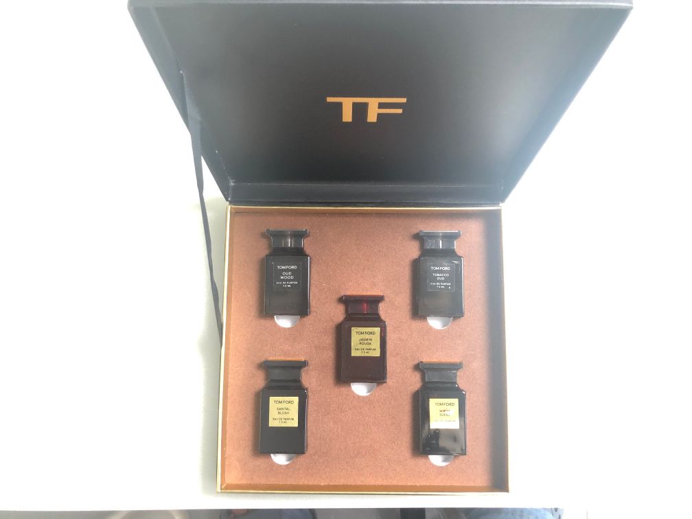 Gift-set product photo — US-276 — Catalogue name: Tom Ford Private Blend 5-Piece Mini Perfume Gift Set — Capacity shown: 7.5ml × 5