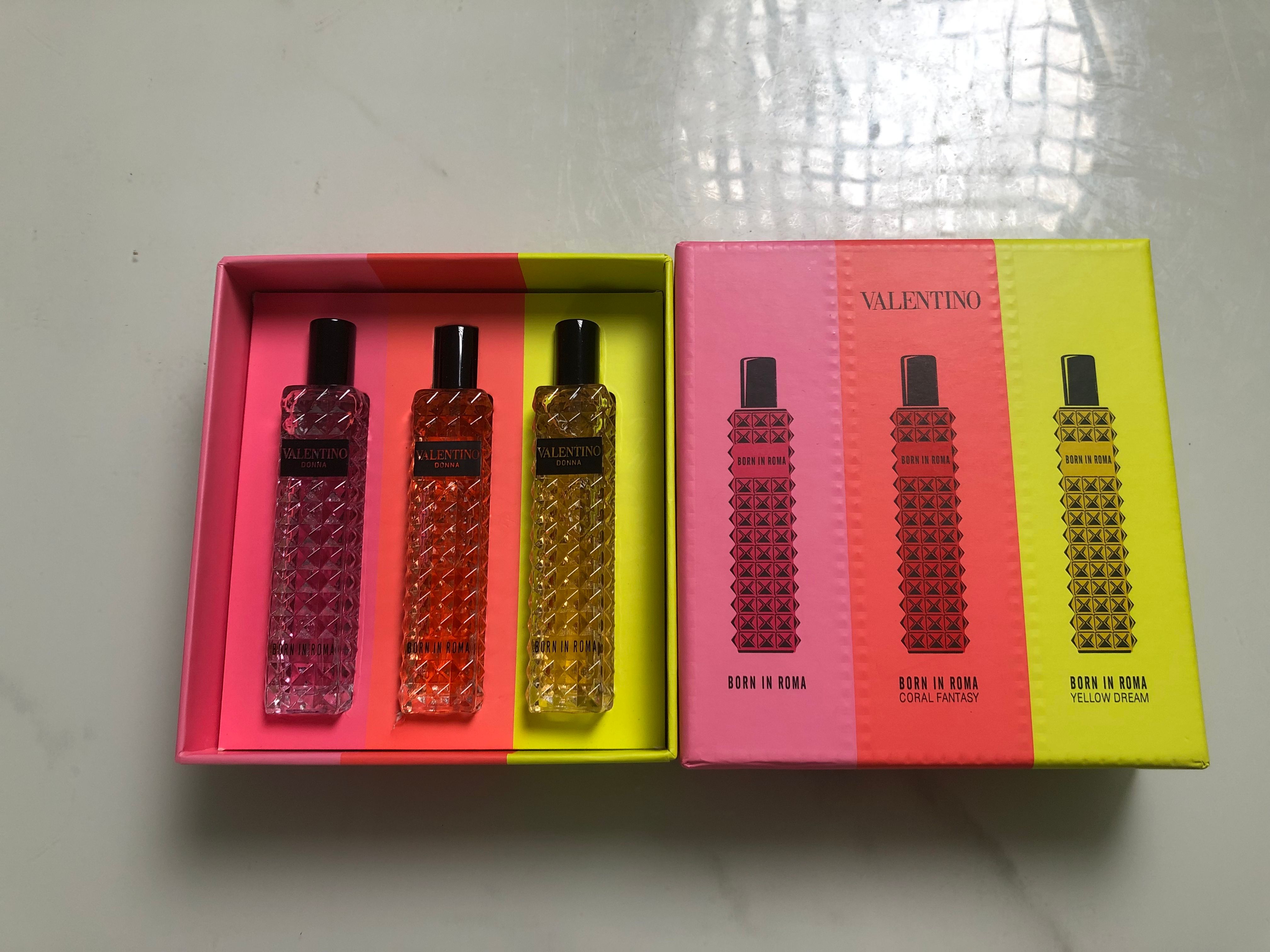 Gift-set product photo — US-284 — Catalogue name: Valentino Born In Roma 3-Piece Mini Perfume Gift Set — Capacity shown: 15ml × 3
