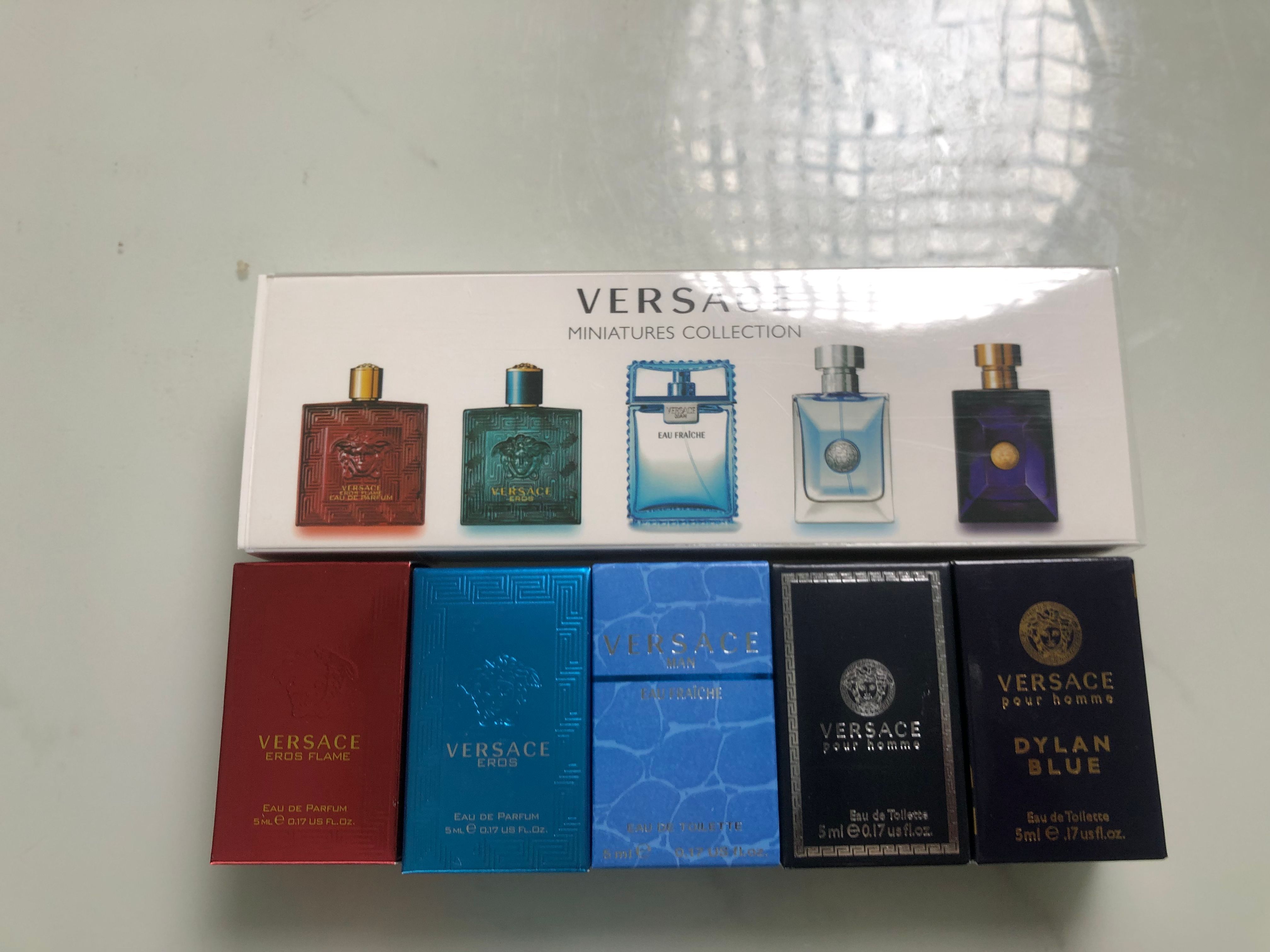 Gift-set product photo — US-289 — Catalogue name: Versace Men Miniatures Collection 5-Piece Perfume Gift Set — Capacity shown: 5ml × 5